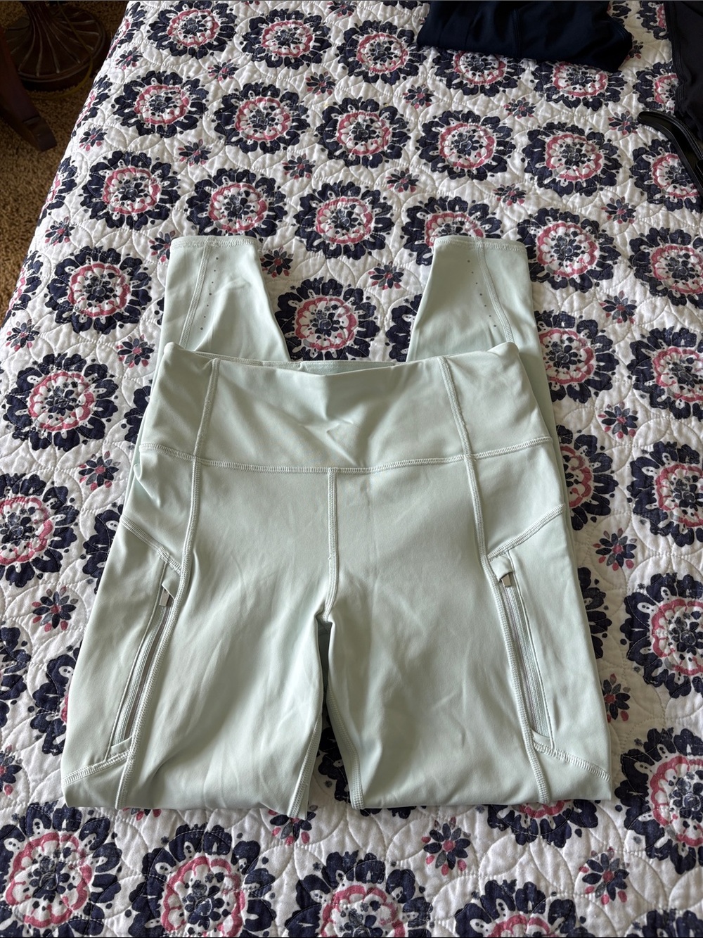 Athleta Rainer Tight size Small Mint Green fleece backed NWOT